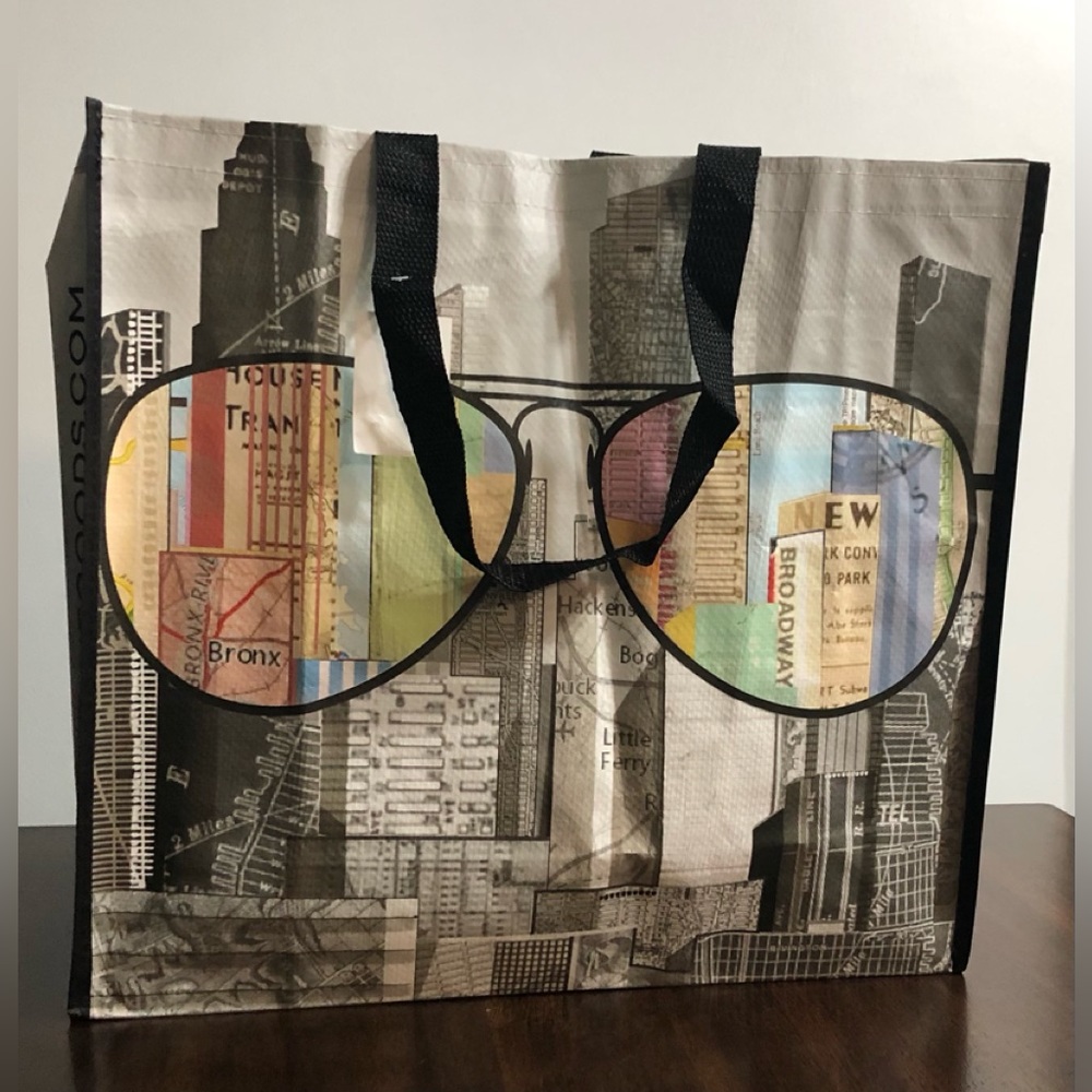 HomeGood Tote Reusable shopping bag NYC graphic gray.XL